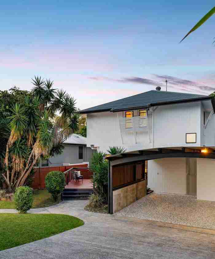 Residential Painting Service in 66 Palm Street, Kenmore 4069 Brisbane | Unique Master Painting